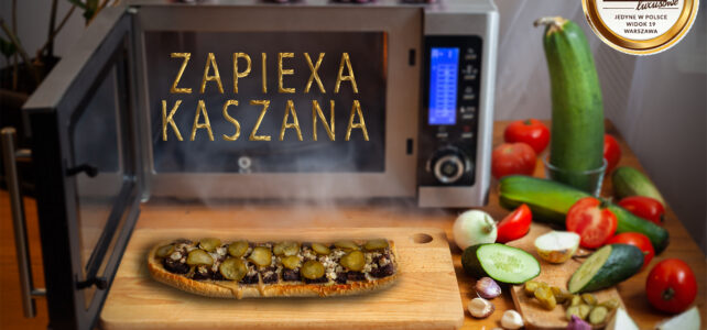 ZAPIEXA KASZANA – PROSTO Z PIECA – ogóras kiszony, kaszanka i cebula – We Love it :)